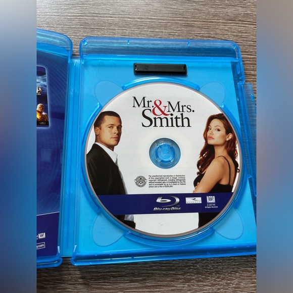 📀 3/$15 or 4/$20 📀 Mr and Mrs Smith Bluray - Picture 3 of 3